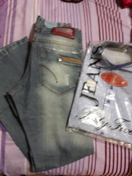 Jeans Y Camisa de Hombre