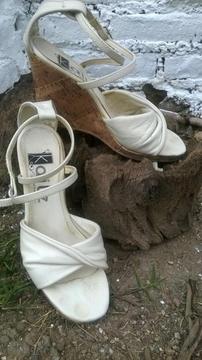 Sandalias blancas