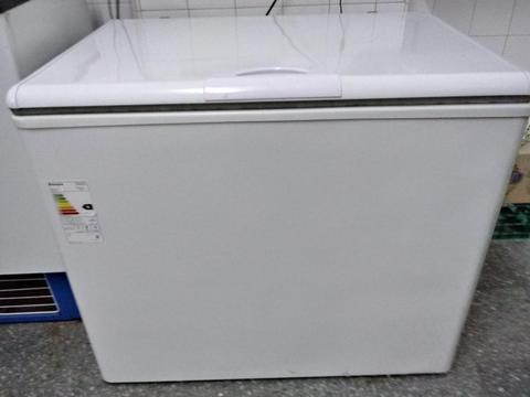 Vendo Freezer Sigma 305lt