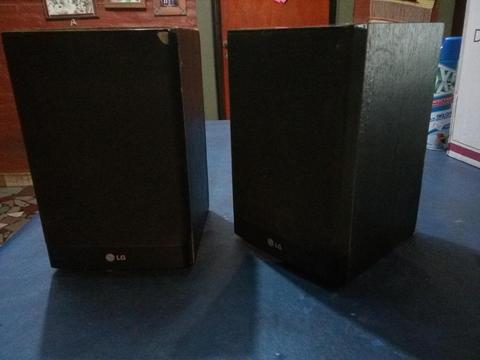 Parlantes LG negros