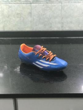 Botines Adidas F10 - 6,1/2 Us