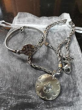 Vendo Cadena con Dije Y Pulsera