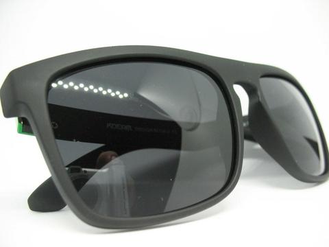 Gafas negras lentes de sol Italy design. Marco Negro