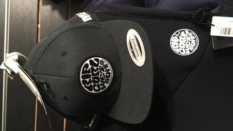 GORRAS RIP CURL MICK FANNING EDITION Y RIP CURL FLEXIFIT