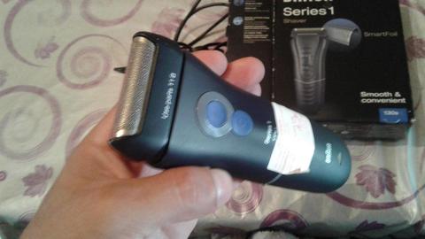 Maquina de afeitar braun nueva un solo mes de uso