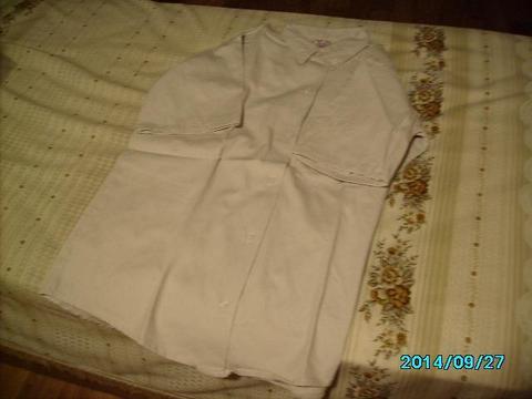Liquido excelentes camisas de trabajo color beige, mangas corta y mangas larga, talles 41 y 42