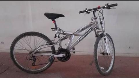 Bicicleta Mountain Bike