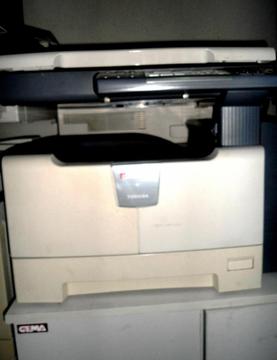 Fotocopiadora Toshiba bajisimo costo x copias con conectividad a pC