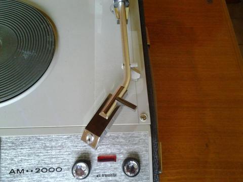 Tocadisco portatil con malitin retro decada 70 5 discos ¡