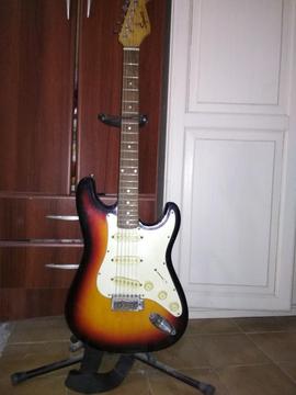 Fender Squier Stratocaster Sunburst