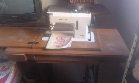 vendo maquina coser singer