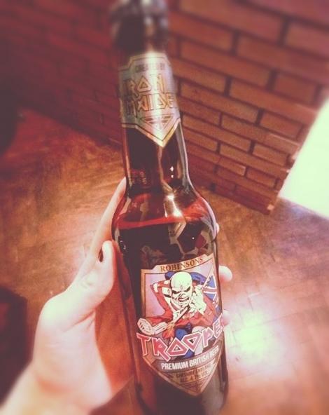 Cerveza de Iron Maiden: TROOPER Premium British Beer, de Robinsons Brewery