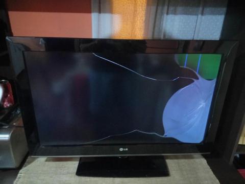 Tv Lcd Lg de 32 Pantalla Rota