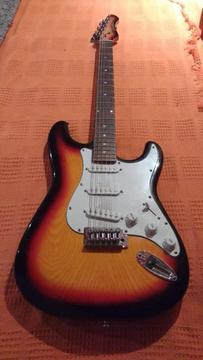 VENDO Guitarra electrica TEXAS Stratocaster Usada