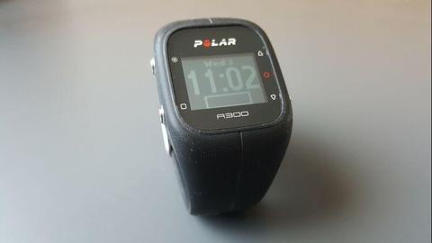 Reloj Polar A300 Pulsometro Negro Banda H7 Bluetooth