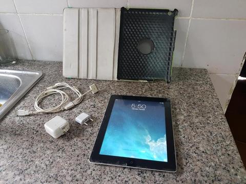 Vendo iPad Apple con cargador, cable USB y funda de Neopren Cover