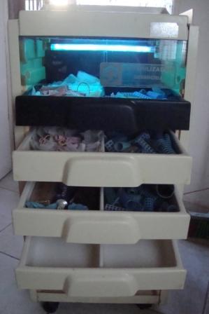 AYUDANTE PARA PELUQUERIA Y CARTEL