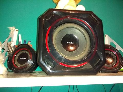 Vendo Parlantes Philips Excelente Estado