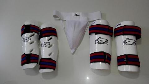 PROTECTORES PARA TAEKWONDO DE: TIBIA, CODO Y TESTICULAR