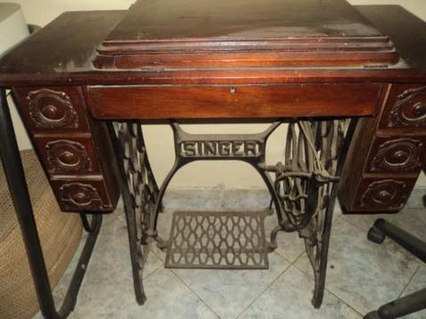 maquina de coser antigua singer completa con su mueble funciona todo