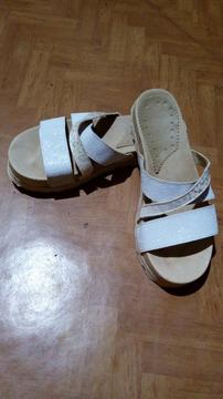 Vendo Sandalias Mas Kangüro Bb