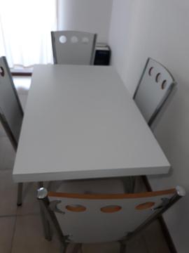 Mesa Y 4 Sillas