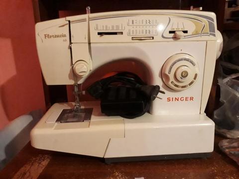 Maquina de Coser Singer