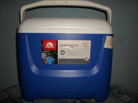 LIQUIDO ¡CONSERVADORA IGLOO ISLAND BREEZE: 26 LITROS – CABEN 41 LATAS – ENFRIADOR – HIELERA – C/MANIJA!