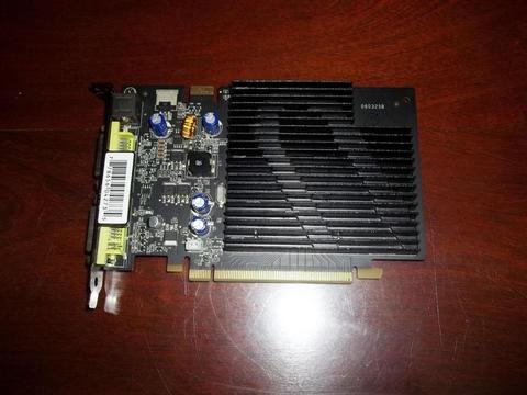 Placa de video XFX GeForce 7600 GS 256mb DDR2