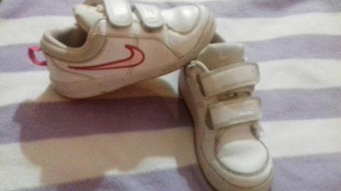 Vendo Zapatillas Nike Original Nena