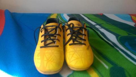 VENTA BOTINES DE FUTBOL