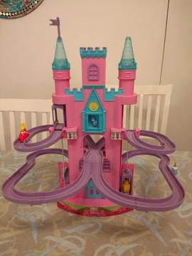 Castillo Disney Princesas con luz, sonido y movimiento