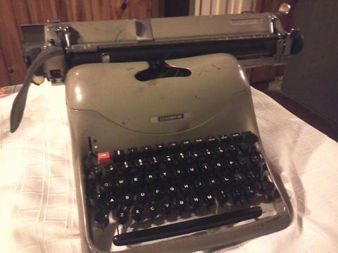 Vendo Maquina de Escribir