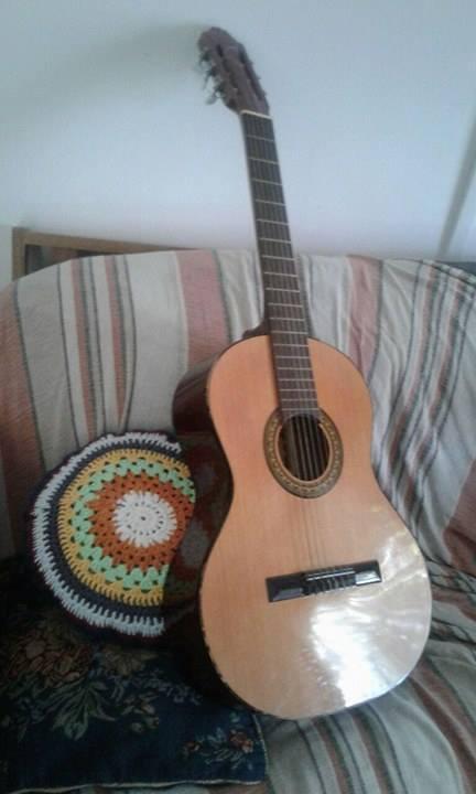 VENDO EXCELENTE ESTADO GUITARRA CRIOLLA M3 CON FUNDA MARCA GRACIA