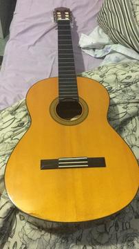Guitarra yamaha Cg102
