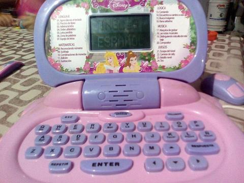 Excelente computadora infantil Princesas original