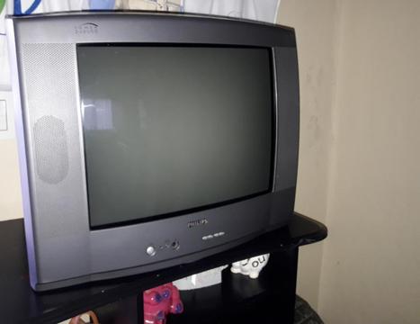 Televisor 29 Pulgadas con Mesa