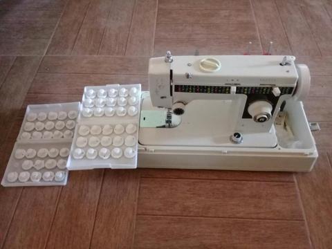 Vendo Maquina de Coser Nueva sin Uso