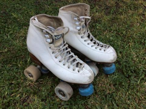 Patines con botitas talle 36