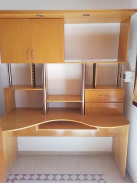 Mueble para escritorio/biblioteca