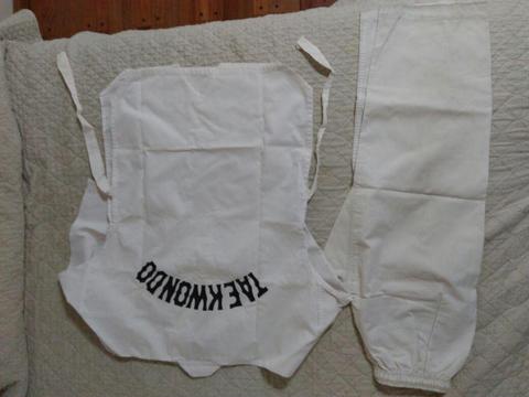 Traje Dobok, Uniforme de Taekwondo WTF