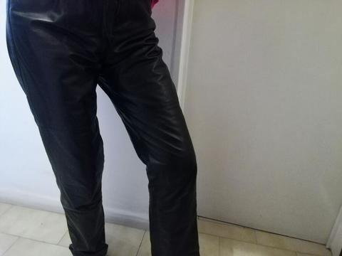 Pantalon Cuero Genuino T. M Tiro Alto