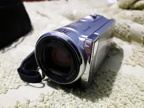 Filmadora Sony Handycam CX200 y accesorios