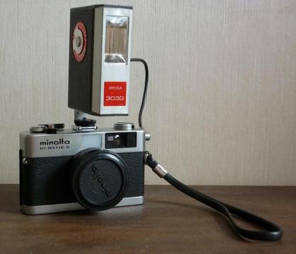Cámara de Fotos Minolta HiMatic G Con flash Vintage