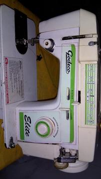 Vendo Maquina de Coser