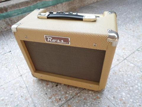 amplificador guitarra 15 Watts vintage Ross