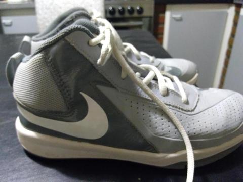 Vendo zapatillas básquet Nike N° 38