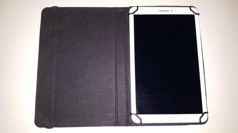 Tablet Samsung Galaxy TAB E 9.6 Con funda Rigida