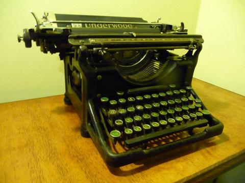 MAQUINA DE ESCRIBIR UNDERWOOD ANTIGUA FUNCIONA
