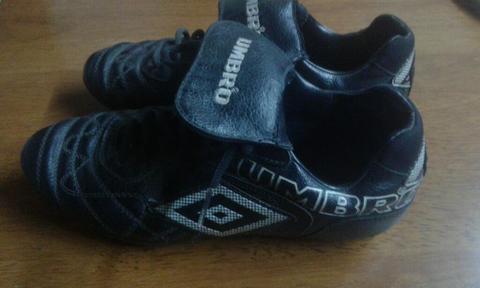 Vendo Botínes umbro